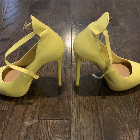 Steve Madden heels - Picture 2 of 3